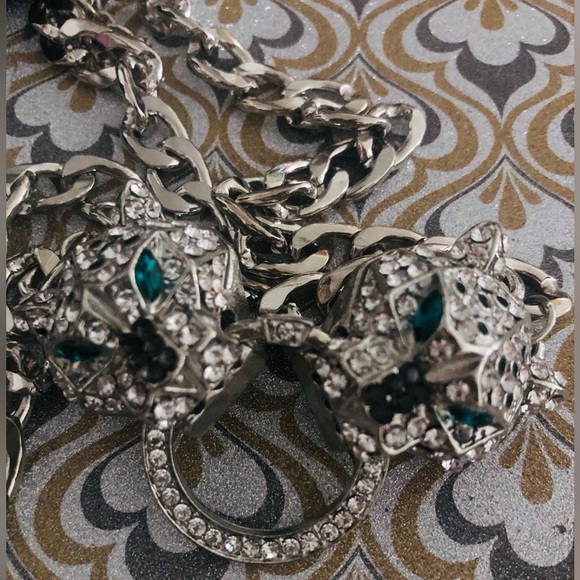 3 piece Jewelry Set PANTHER Necklace & Earrings with Rhinestones in Silver - Picture 3 of 7